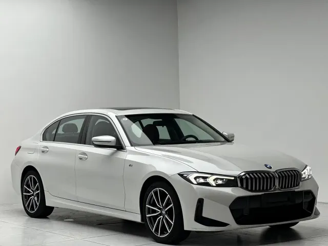 BMW 3 Series — Фото автомобиля 3