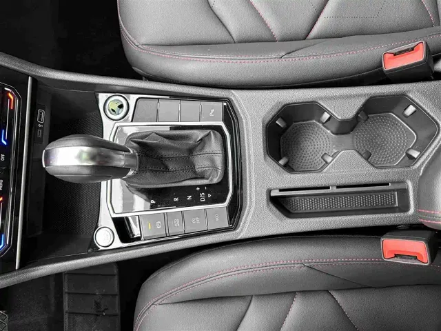 Volkswagen Lavida — Фото автомобиля 14