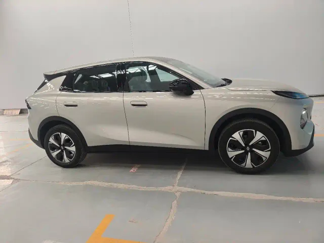 Changan Qiyuan Q05 — Фото автомобиля 5