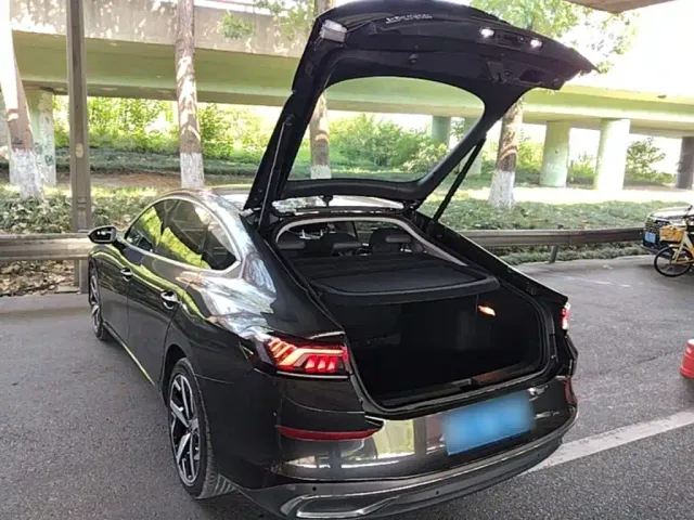 Volkswagen Lamando — Фото автомобиля 18