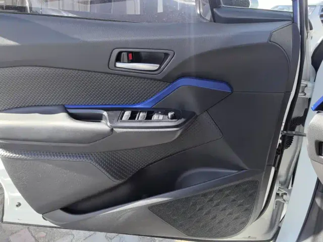 Toyota C-HR — Фото автомобиля 7
