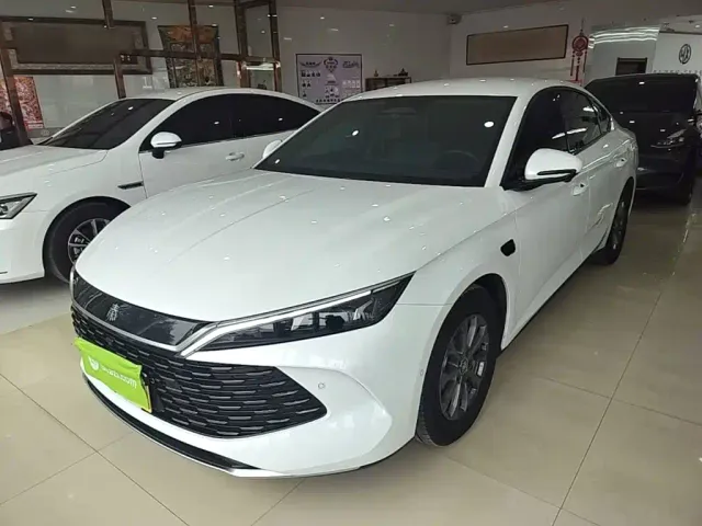 Фотография автомобиля — BYD Qin L