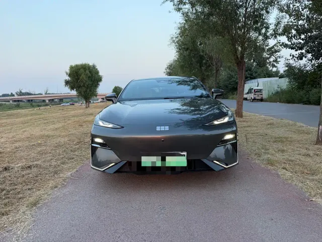 Geely Galaxy E8 — Фото автомобиля 2