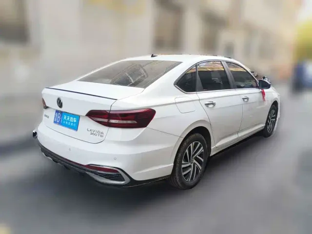 Volkswagen Lavida — Фото автомобиля 5