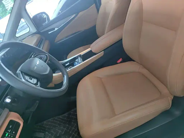 Maxus G50 PHEV — Фото автомобиля 14