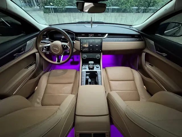 Jaguar XFL — Фото автомобиля 14