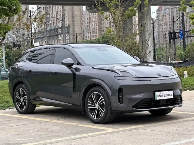 Lynk & Co 08 EM-P — Фото автомобиля 10