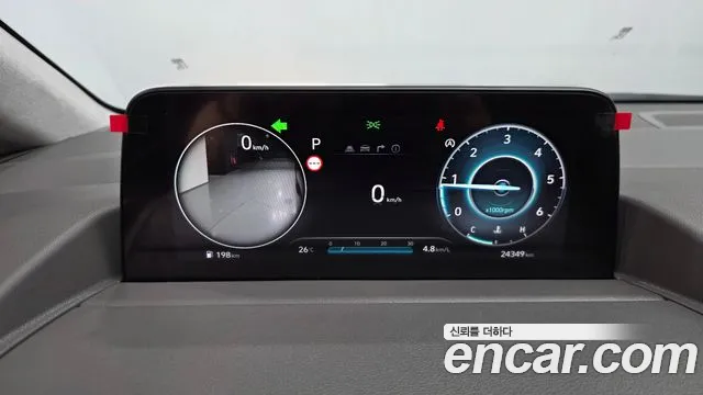 Hyundai Staria Staria 4WD Lounge 9 мест — Фото автомобиля 8