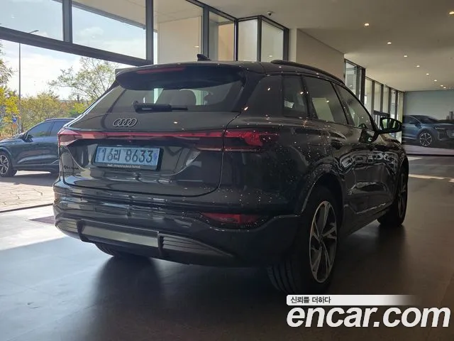 Audi Q6 e-tron — Фото автомобиля 2