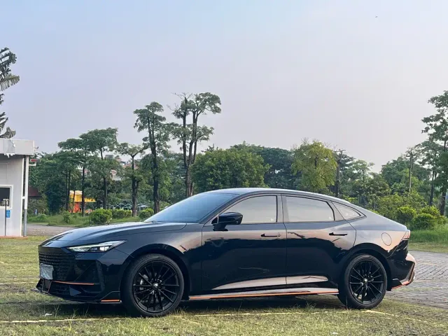 Фотография автомобиля — Changan UNI-V