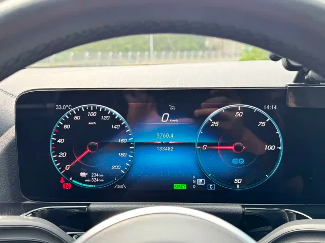 Mercedes-Benz EQA — Фото автомобиля 9