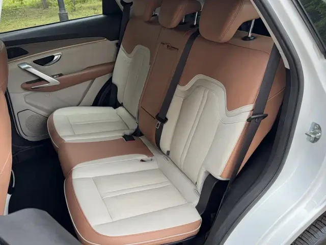 Jetour X70 C-DM — Фото автомобиля 13