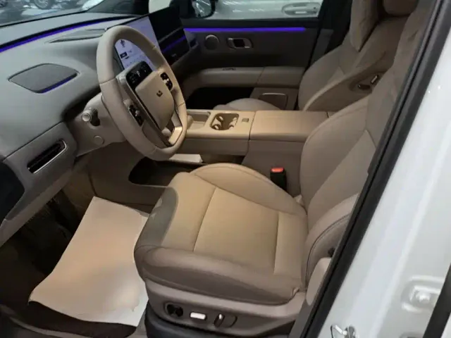 Li Auto i6 — Фото автомобиля 14