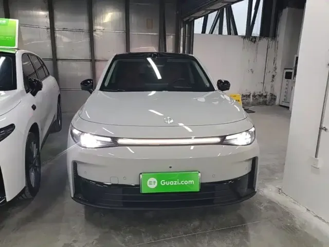 Leapmotor C10 — Фото автомобиля 2
