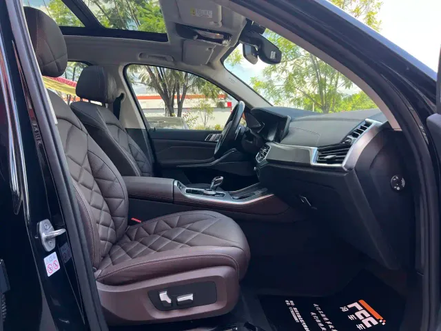 BMW X5 — Фото автомобиля 11