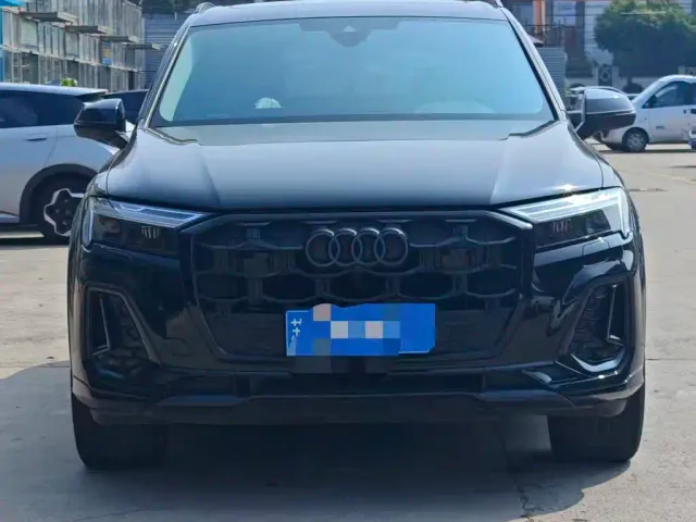 Audi Q7 — Фото автомобиля 2
