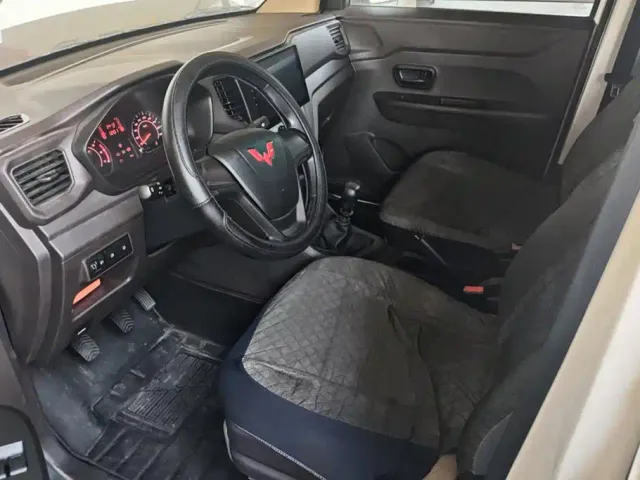 Wuling Hongguang V — Фото автомобиля 9