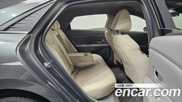 Hyundai Avante CN7 — Фото автомобиля 30