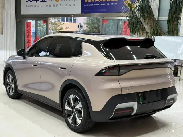 Changan Qiyuan Q05 — Фото автомобиля 6