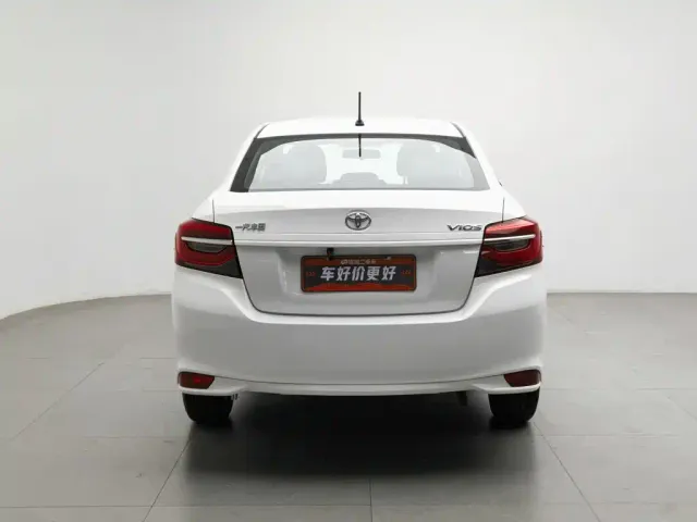 Toyota Vios — Фото автомобиля 4