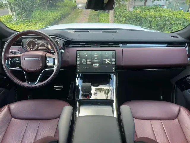 Land Rover Range Rover Sport — Фото автомобиля 14