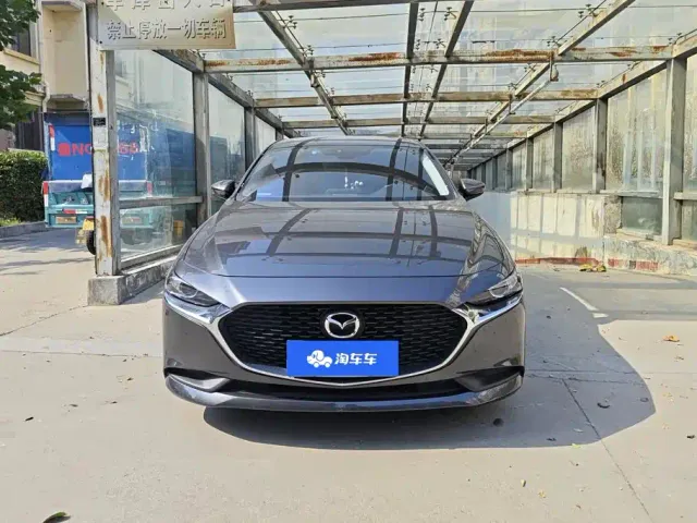 Mazda Axela — Фото автомобиля 2