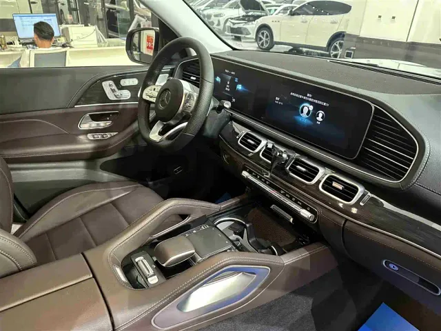 Mercedes-Benz GLS-Class — Фото автомобиля 15