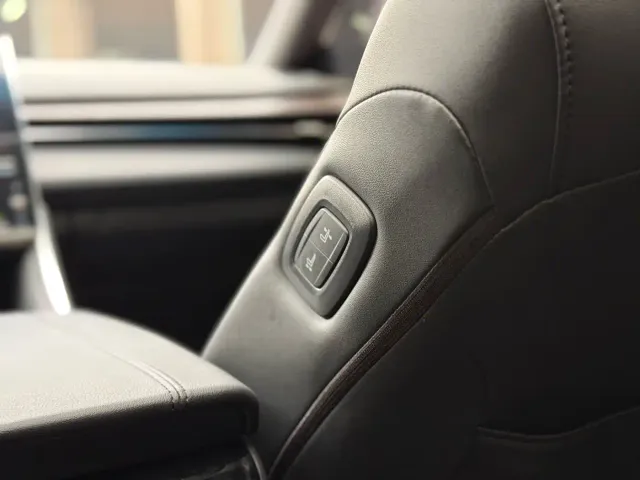 Toyota Avalon — Фото автомобиля 16