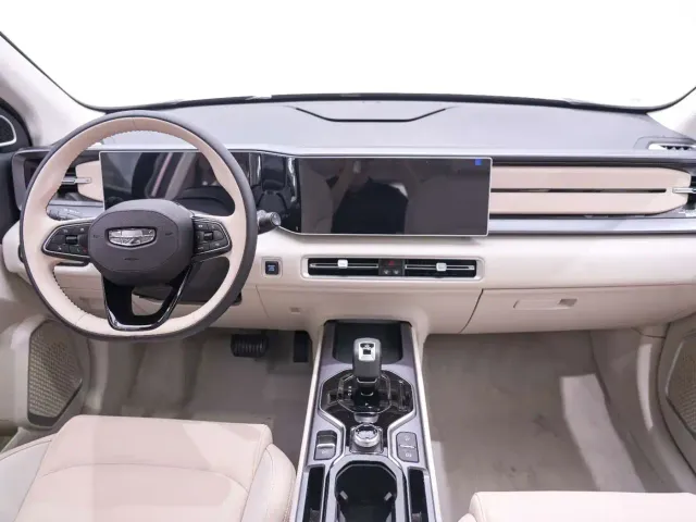Geely ICON — Фото автомобиля 15