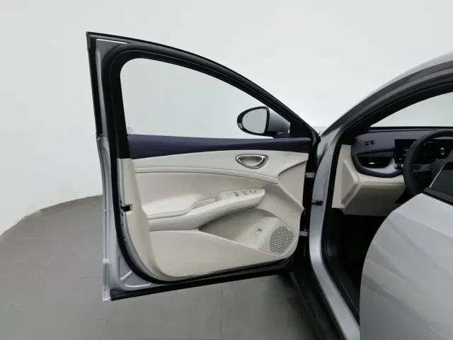 BYD Seal 06 GT — Фото автомобиля 8