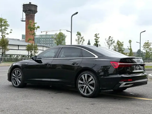 Audi A6L — Фото автомобиля 8