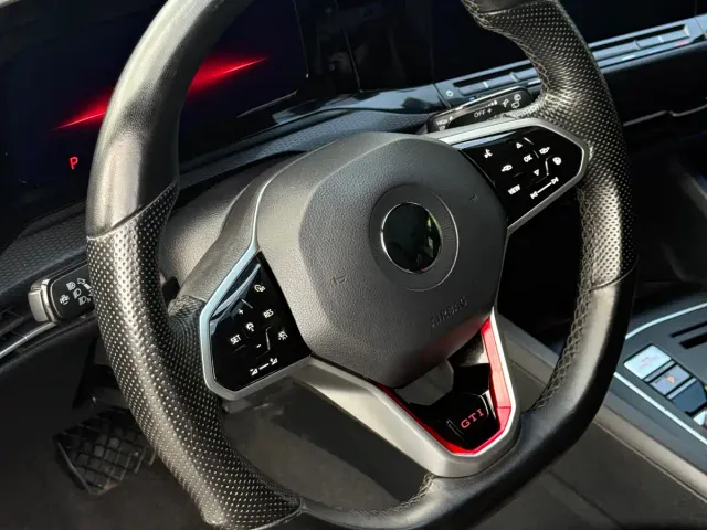 Volkswagen Golf GTI — Фото автомобиля 10