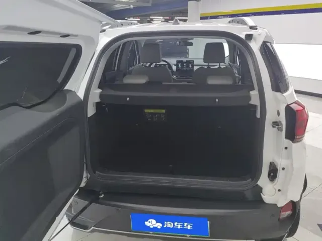 BYD Yuan Pro — Фото автомобиля 4