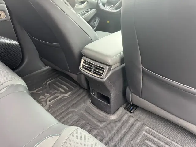 BYD Qin L — Фото автомобиля 21
