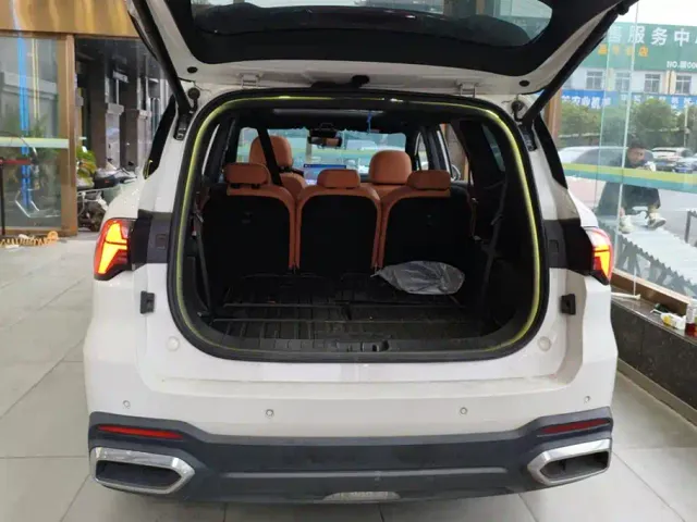Geely Haoyue L — Фото автомобиля 4