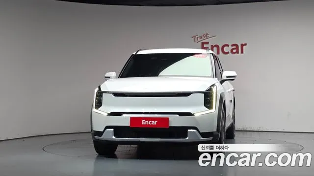 Kia EV9 — Фото автомобиля 3