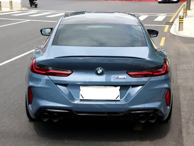 BMW M8 — Фото автомобиля 7