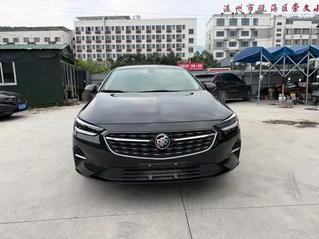 Buick Regal — Фото автомобиля 6