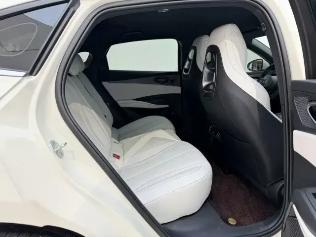 BYD Seal 06 — Фото автомобиля 16