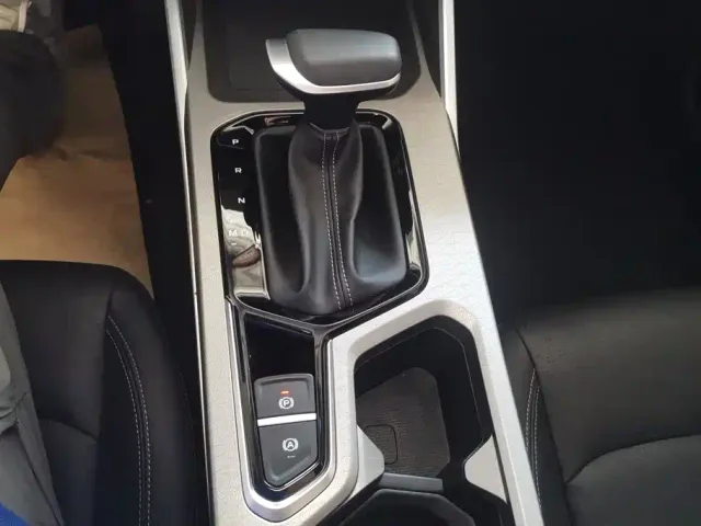 Geely Emgrand — Фото автомобиля 16