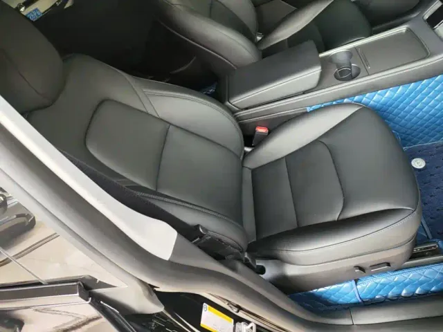 Tesla Model Y — Фото автомобиля 24