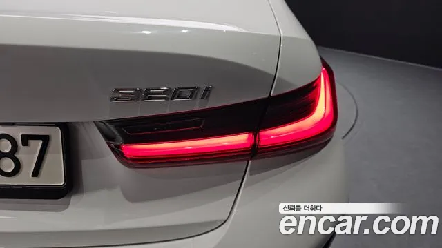 BMW 3-Series 3 серия (G20) 320i M Sport — Фото автомобиля 22