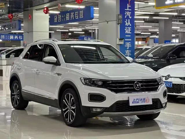 Volkswagen T-Roc — Фото автомобиля 3