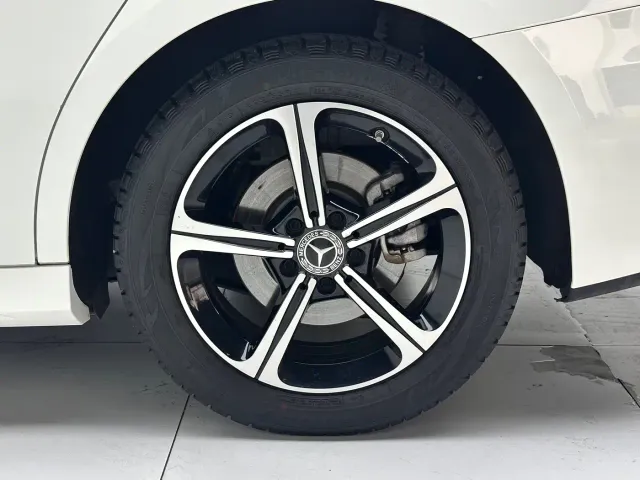 Mercedes-Benz A-Class — Фото автомобиля 26