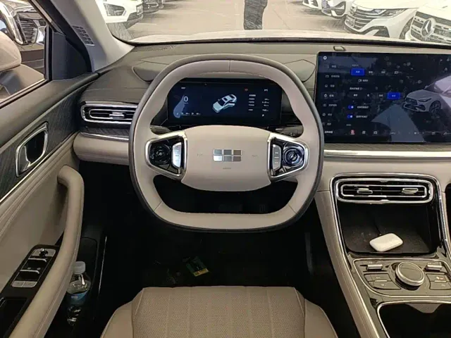 Geely Galaxy Stellar 6 — Фото автомобиля 10