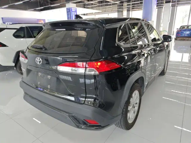 Toyota Frontlander — Фото автомобиля 6