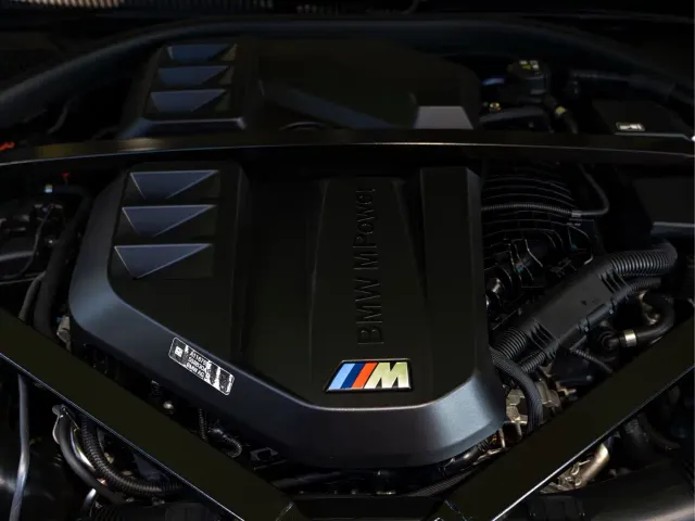 BMW M4 — Фото автомобиля 10