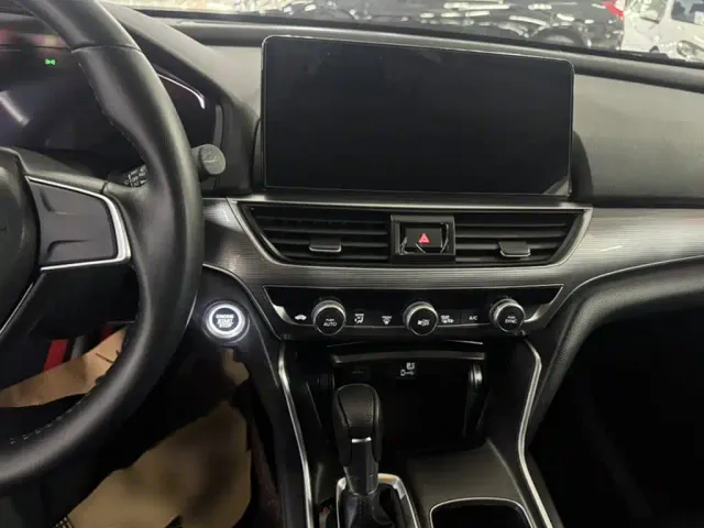 Honda Accord — Фото автомобиля 6