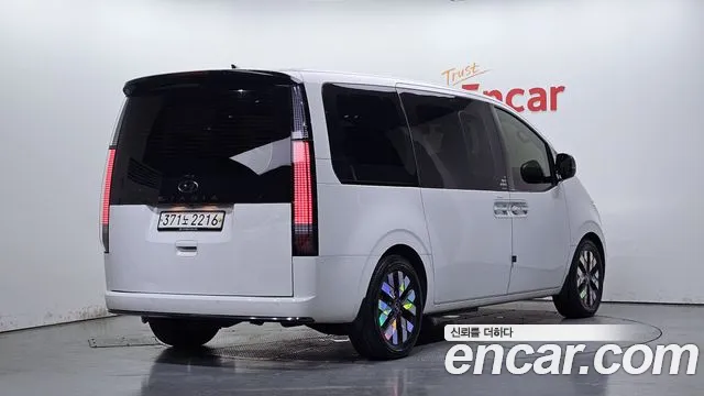 Hyundai Staria — Фото автомобиля 2