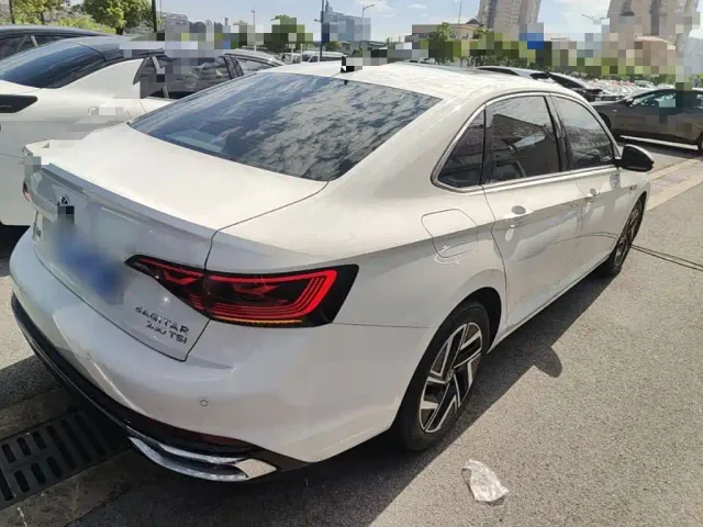 Volkswagen Sagitar — Фото автомобиля 6